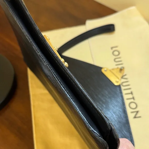 Louis Vuitton Black Epi Leather Sellier Dragonne Clutch Wristlet w/dust bag - Picture 7 of 10